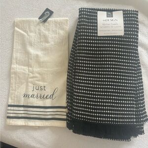 NWT Hand towels